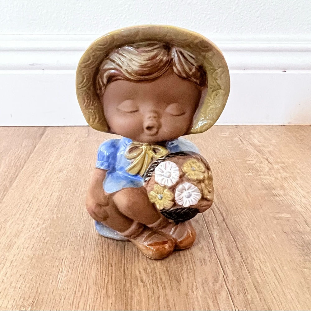 UCTCI Japan Paul Marshall Flower Girl Statuette Ceramic Figurine Vintage 1970's‎